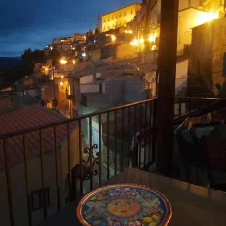 A Casa Do Caliaru- Centro Sicilia-leonforte Leonforte
