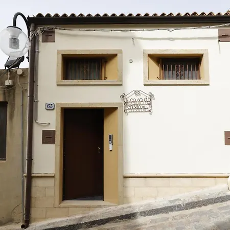 A Casa Do Caliaru- Centro Sicilia-leonforte Feriehus *