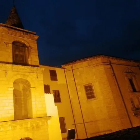 A Casa Do Caliaru- Centro Sicilia-leonforte Feriehus *