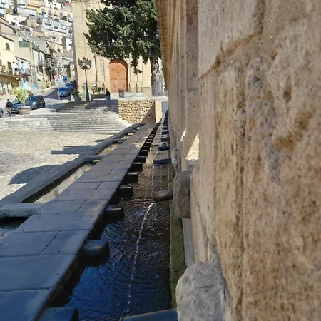 A Casa Do Caliaru- Centro Sicilia-leonforte Leonforte