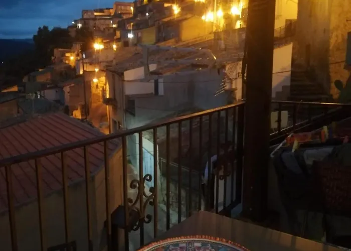 A Casa Do Caliaru- Centro Sicilia-leonforte Leonforte